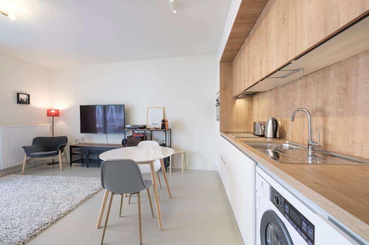 Mini Loft With Terrace Lägenhet Bryssel Exteriör bild